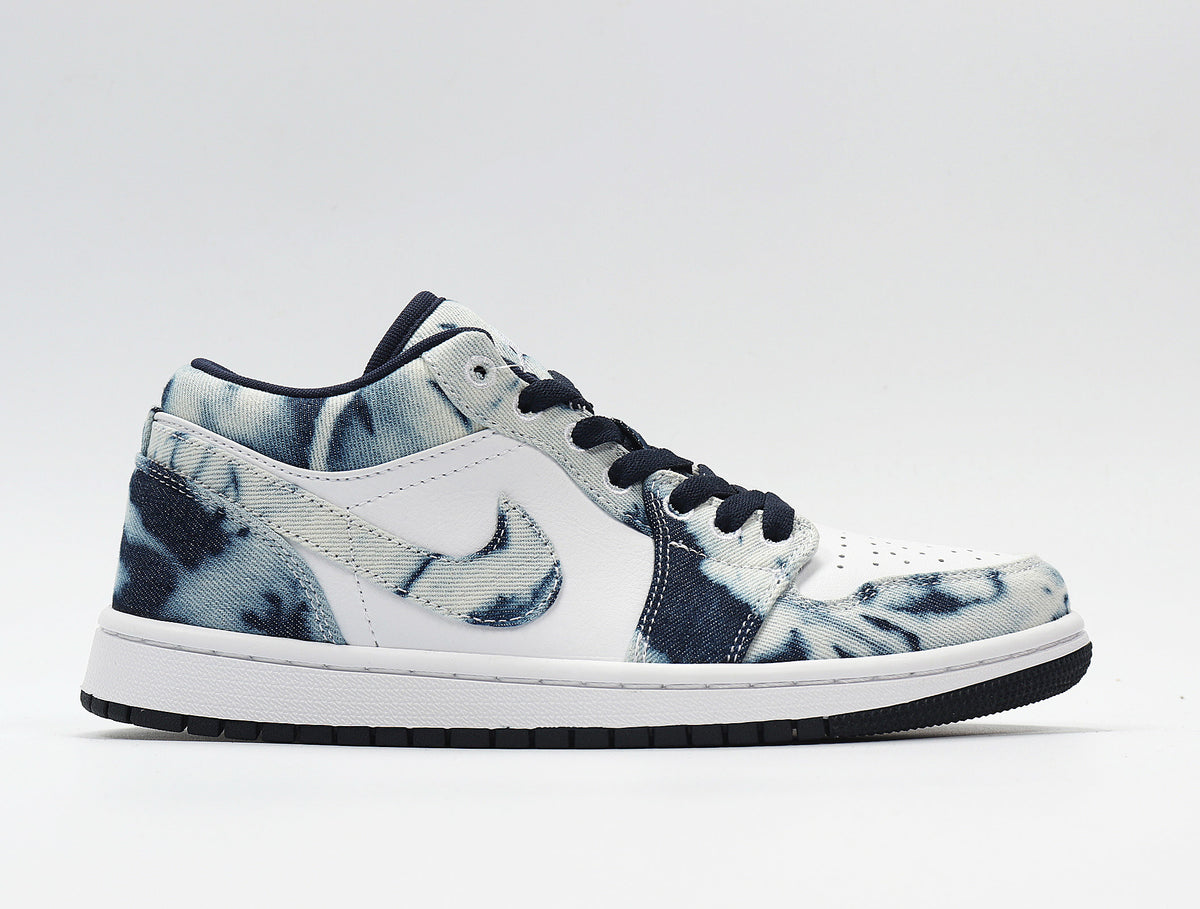 Opposite side profile showing the blue washed denim-look panels, navy laces and layered rubber sole.