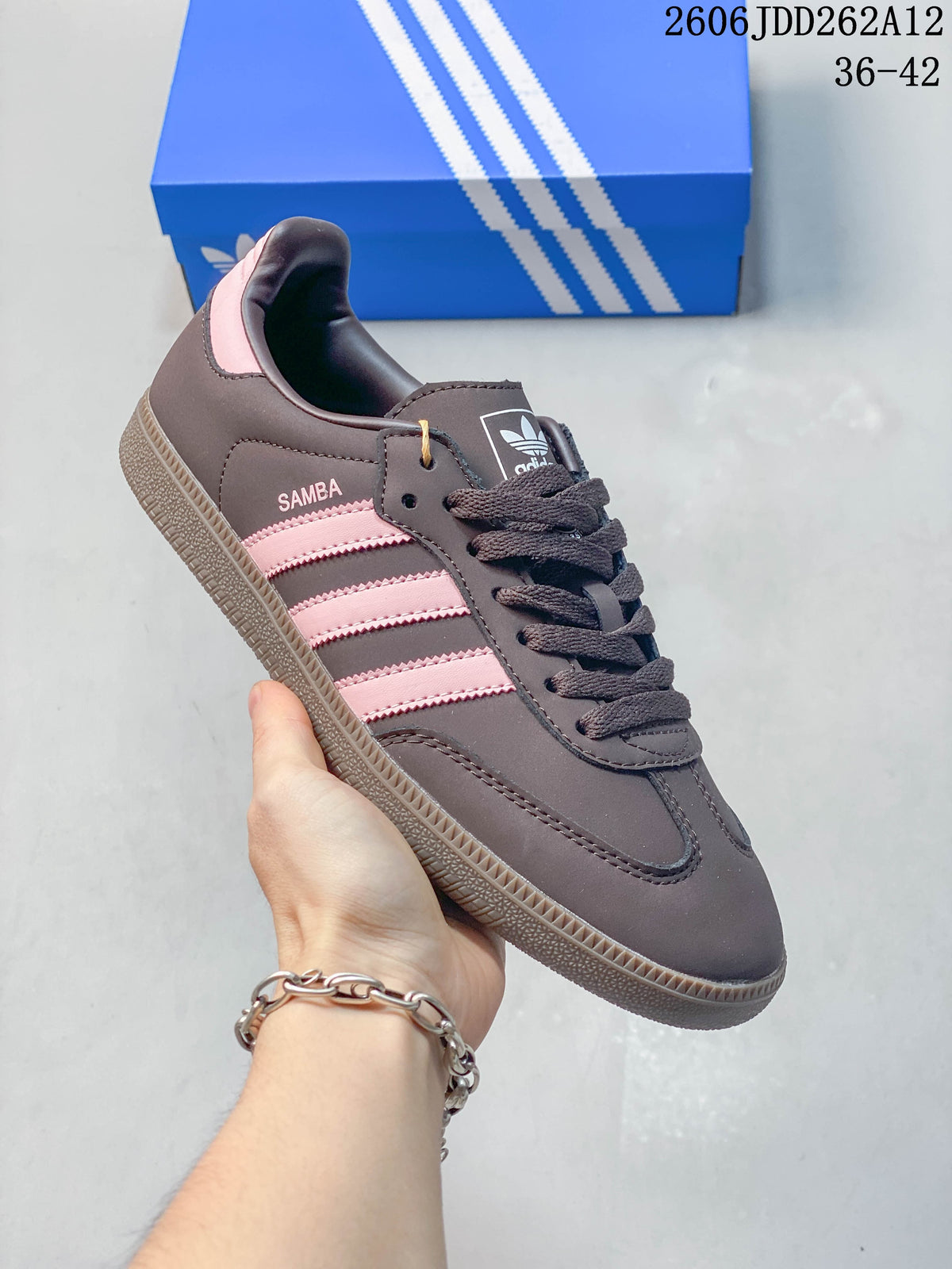 adidas Samba OG Low-Top Sneakers, Grey and Pink, JDD262A12