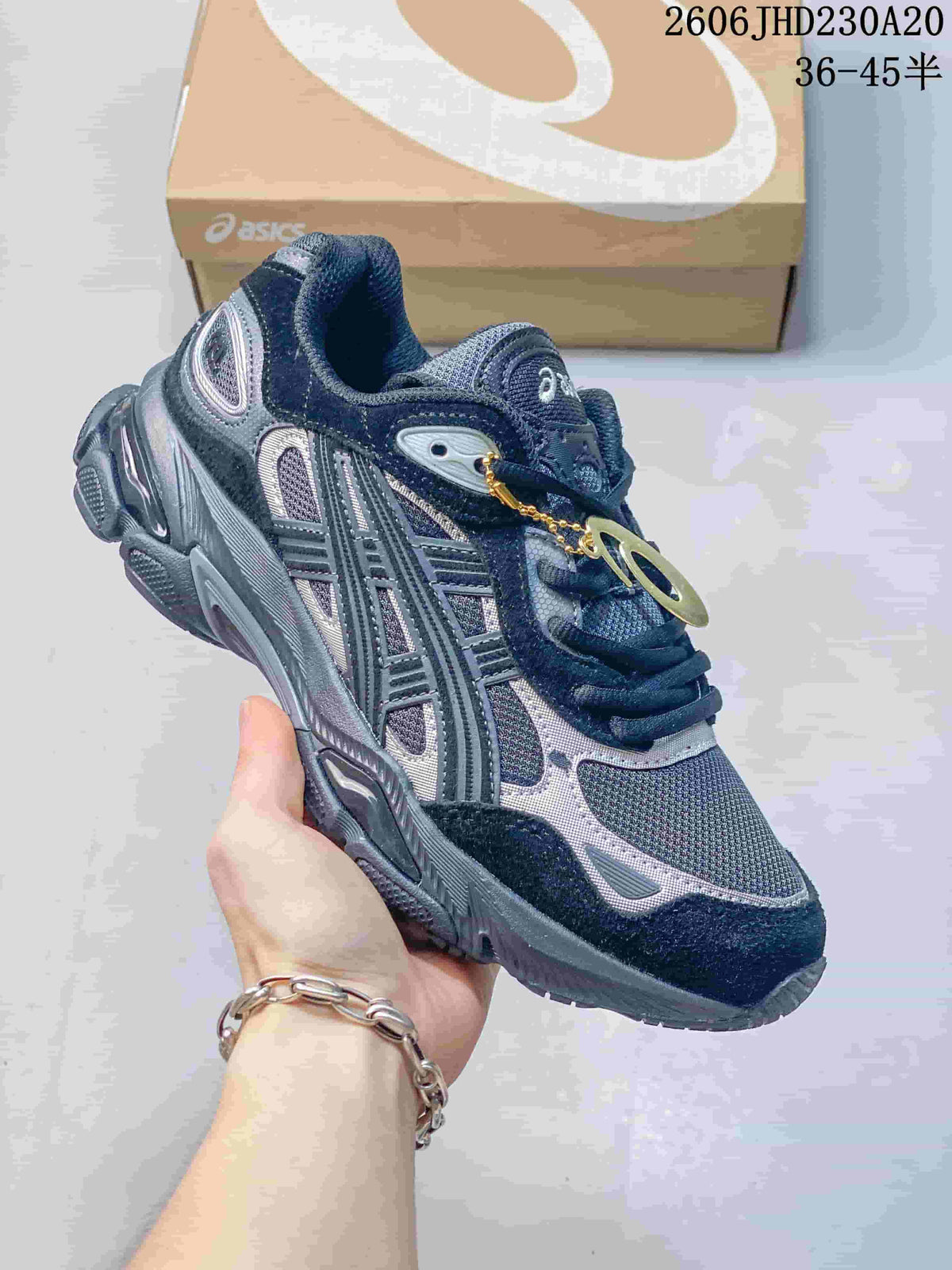 ASICS GEL-NYC 2 Sneakers in Navy and Silver