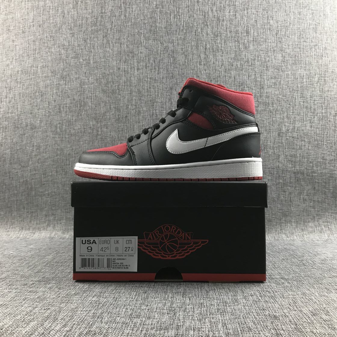 Side view of one sneaker displayed on its box; the box label visibly shows USA 9, EURO 42, UK 8, and CM 27.