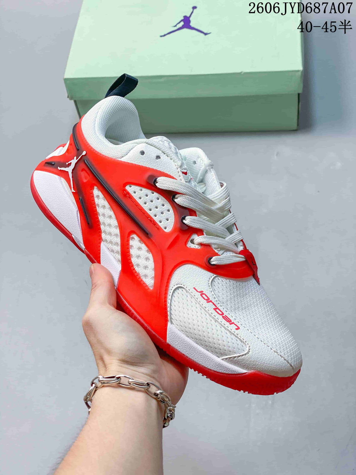 Jordan Heir PF Basketball Shoes White and Red FZ2471