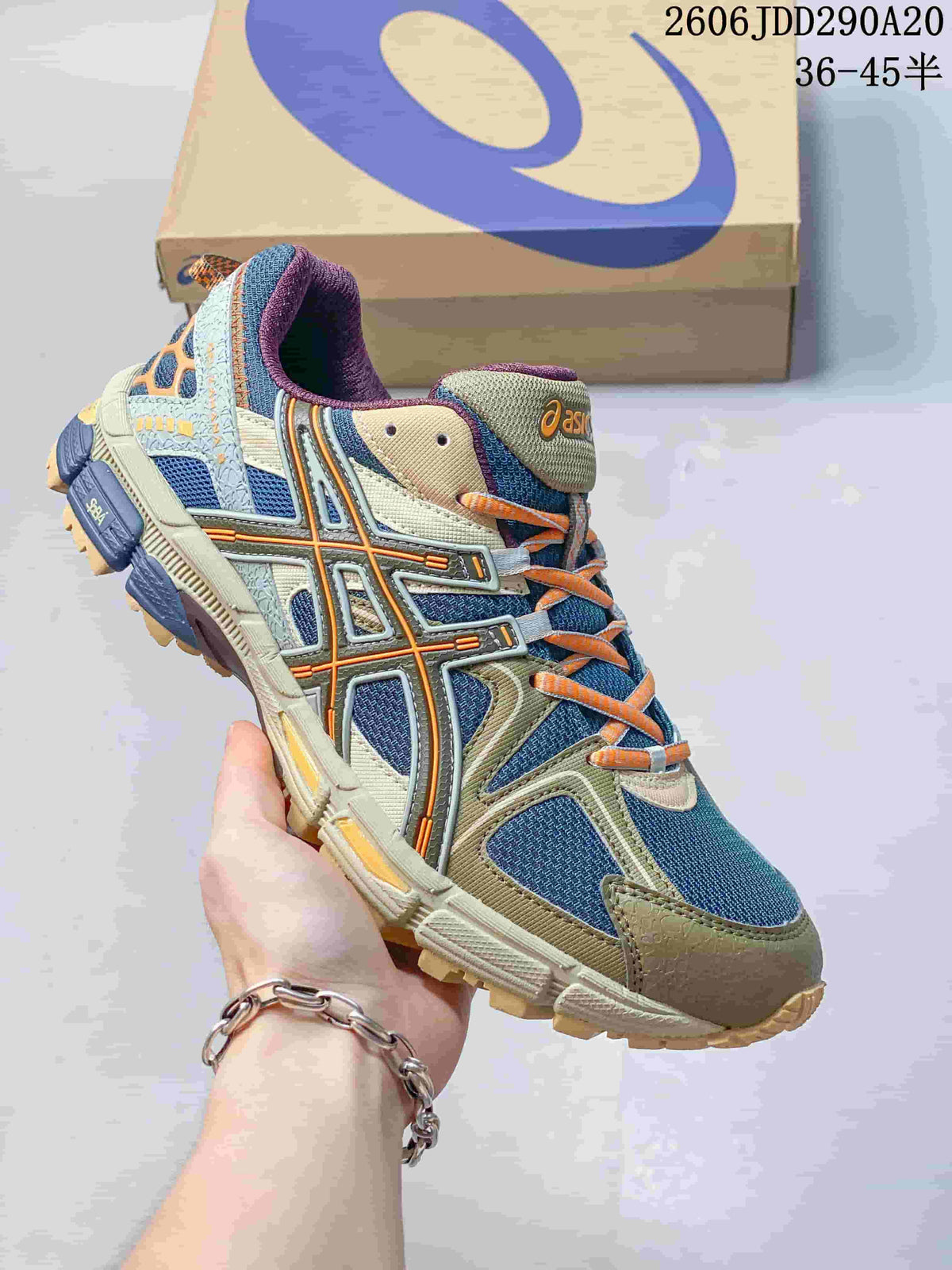 ASICS Gel-Kahana 8 Trail Running Sneakers