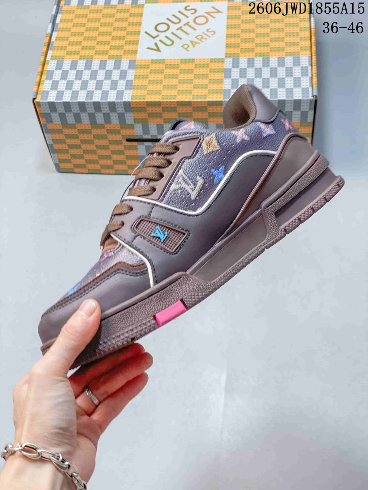 Louis Vuitton Trainer Low Sneakers in Taupe Multicolor TWD1855A15
