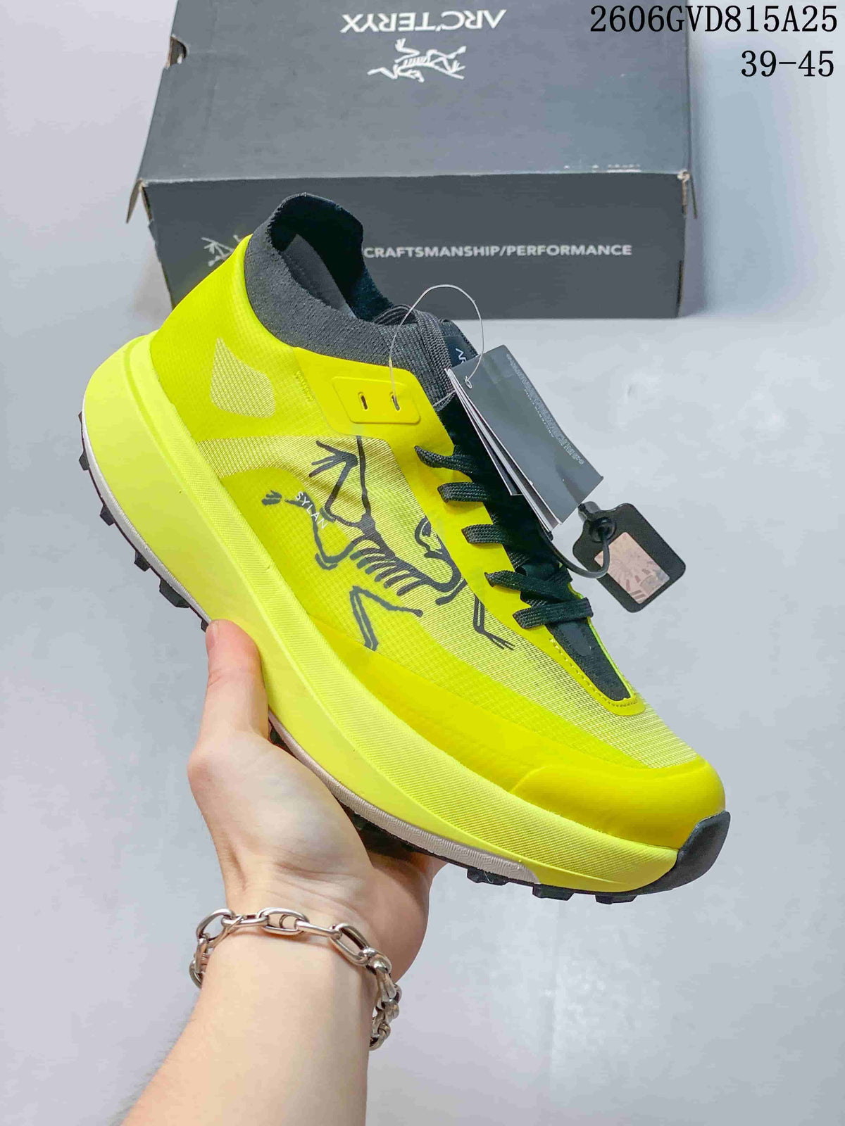 Arc'teryx KNORVAN SY Low-Top Trail Running Shoes