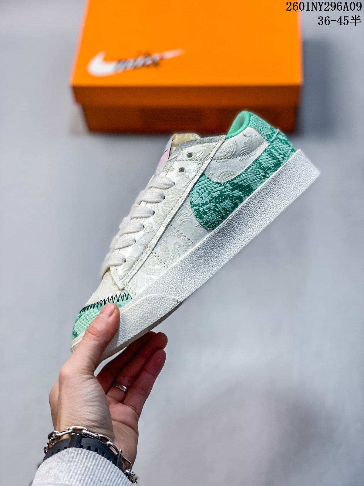 Nike Blazer Low '77 Jumbo Sneakers White Green