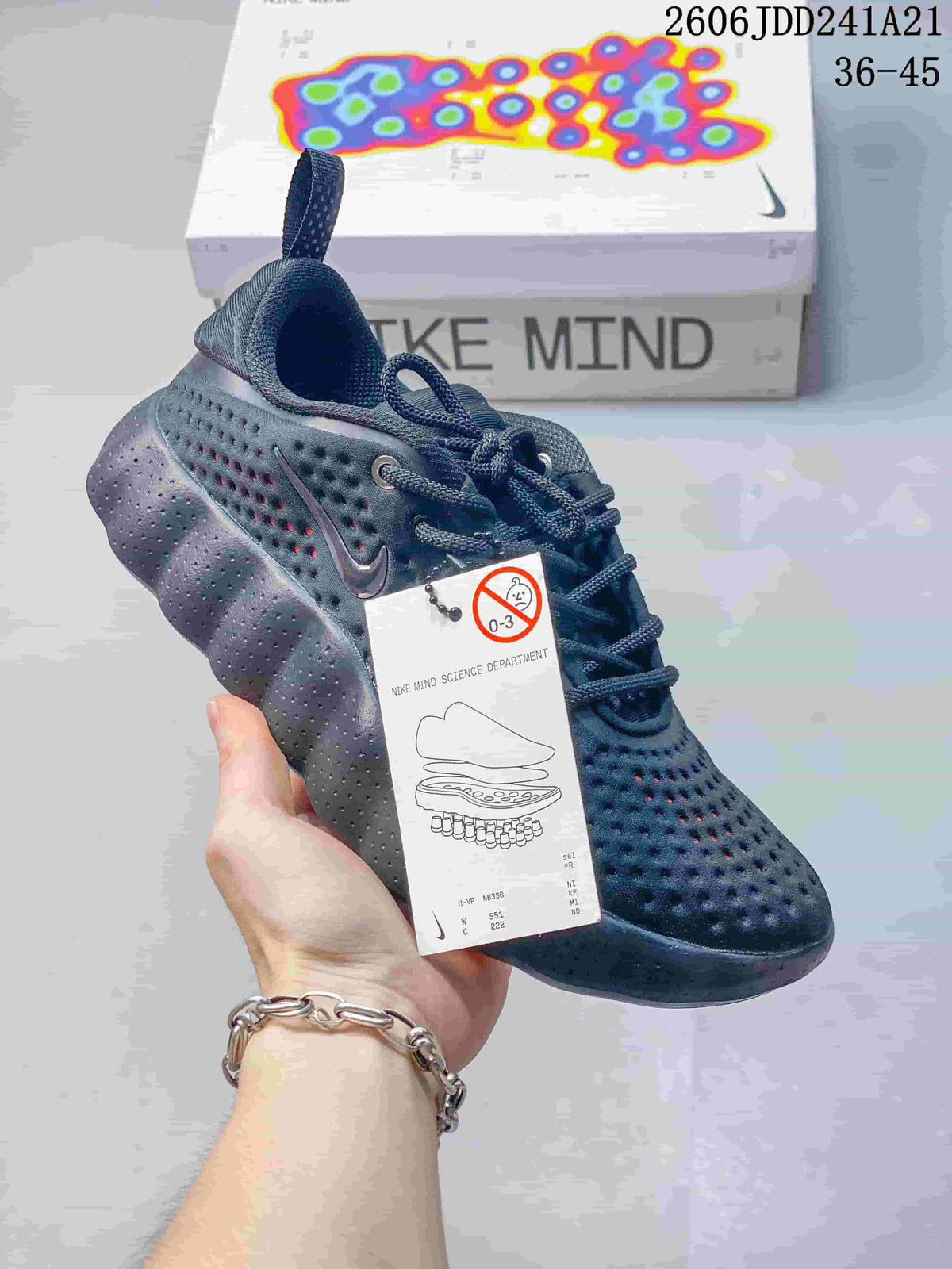 Nike Mind 002 SP FK Low-Top Training Shoes