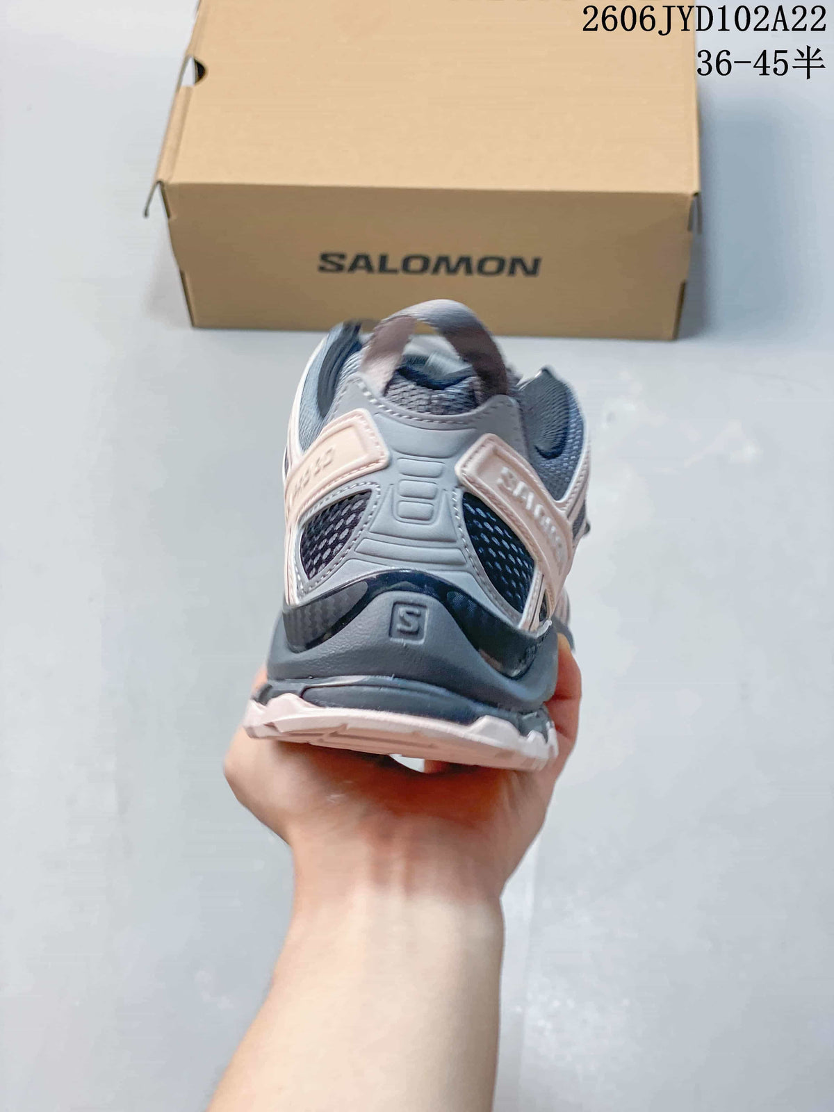 Salomon XA Pro 3D Low-Top Trail Shoes, Gray and Pink