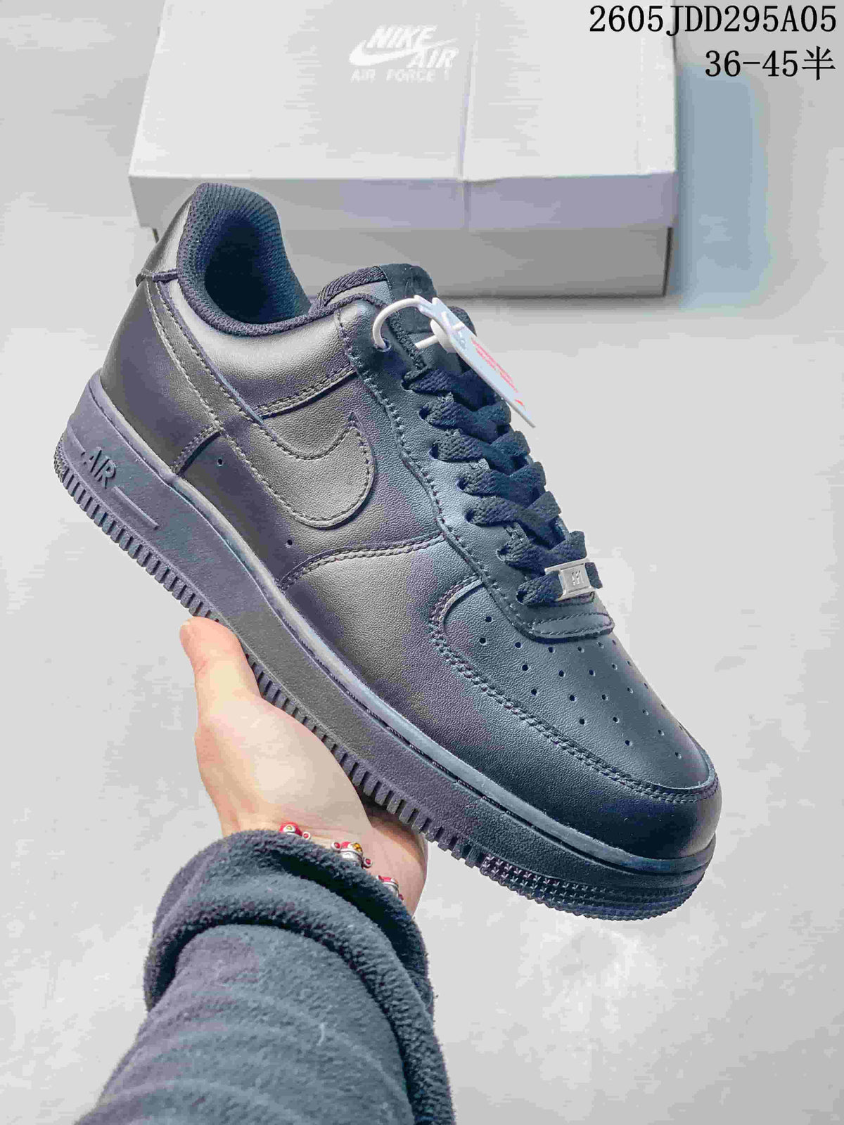 Nike Air Force 1 ’07 LV8 Low-Top Sneakers