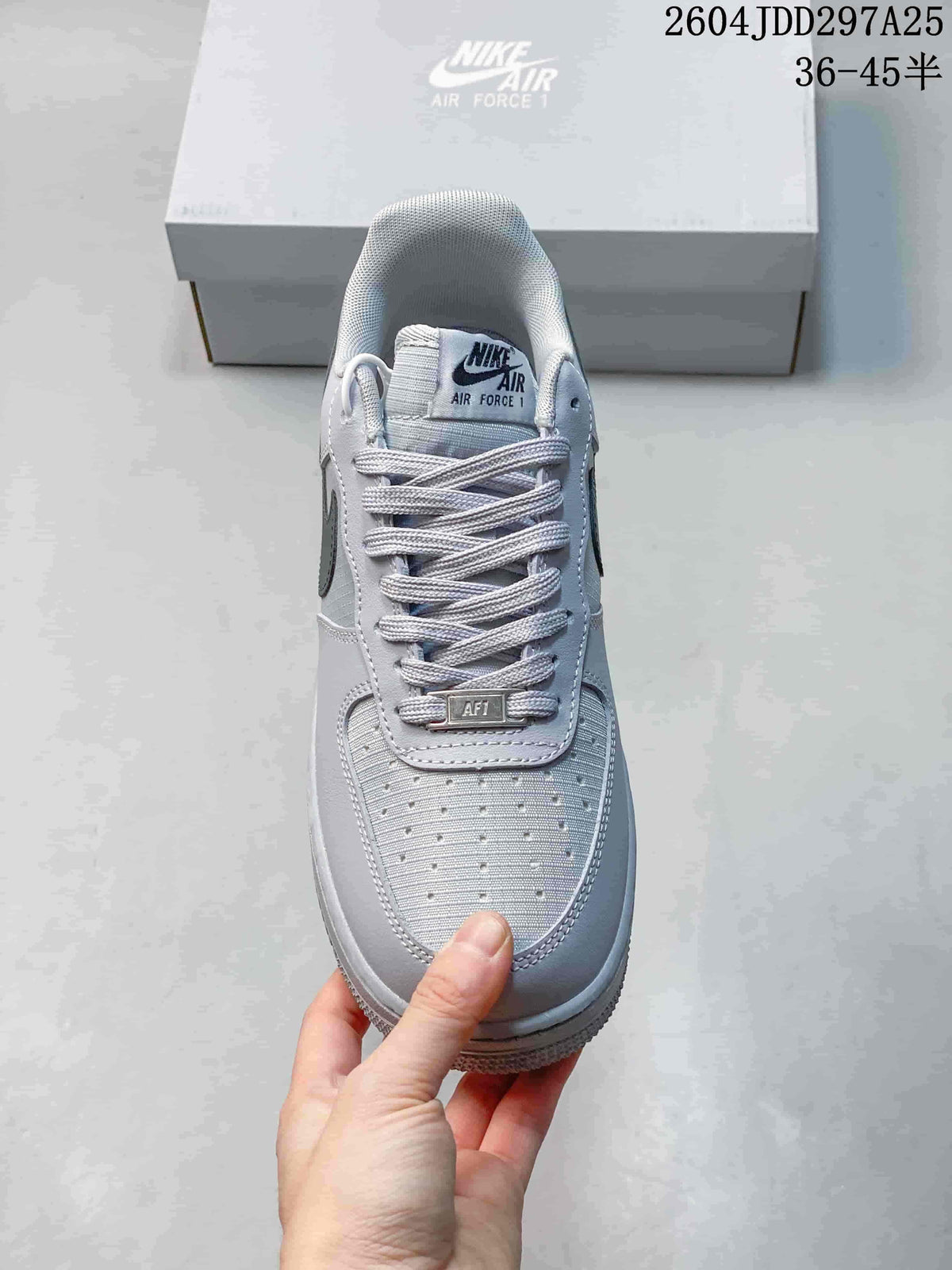 Nike Air Force 1 ’07 LV8 Low-Top Sneakers IV3222-400