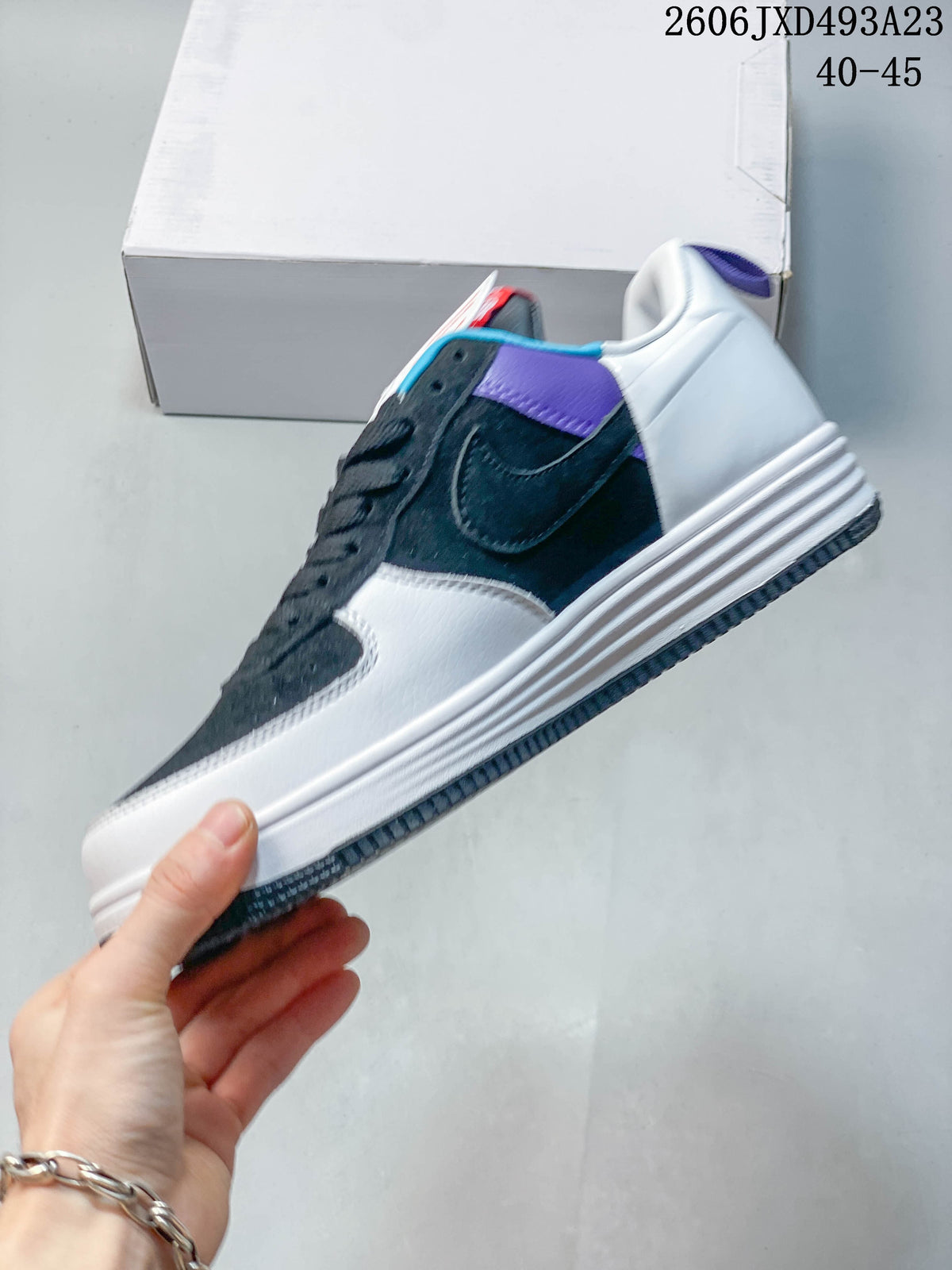 Nike Air Force 1 '07 Low Sneakers in White and Navy
