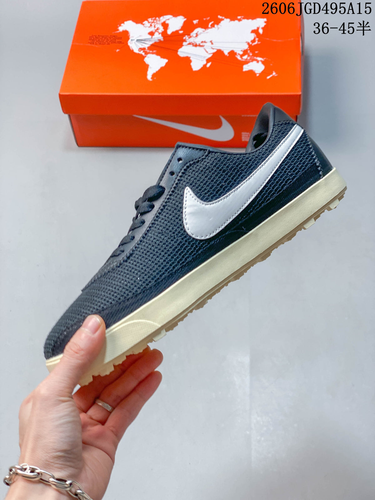 Nike Astro Grabber Low-Top Sneakers IQ7611-001