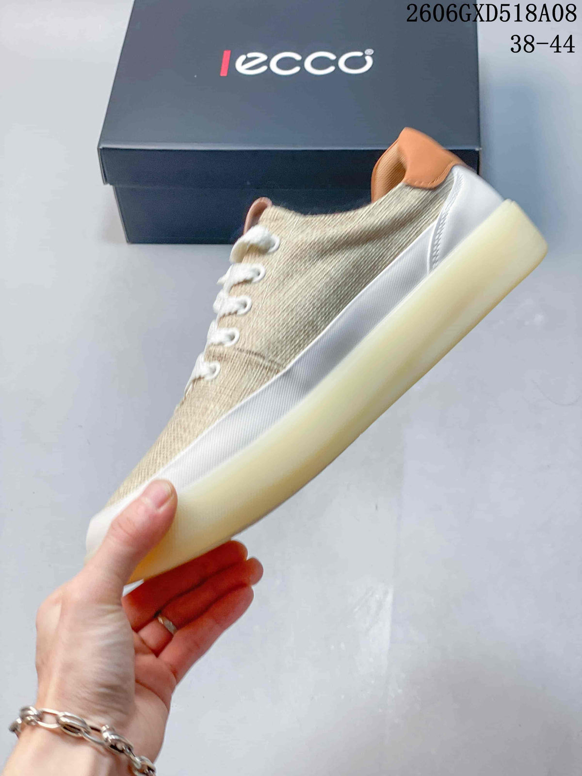 ECCO Beige Lace-Up Casual Sneakers 2606GXD518A08