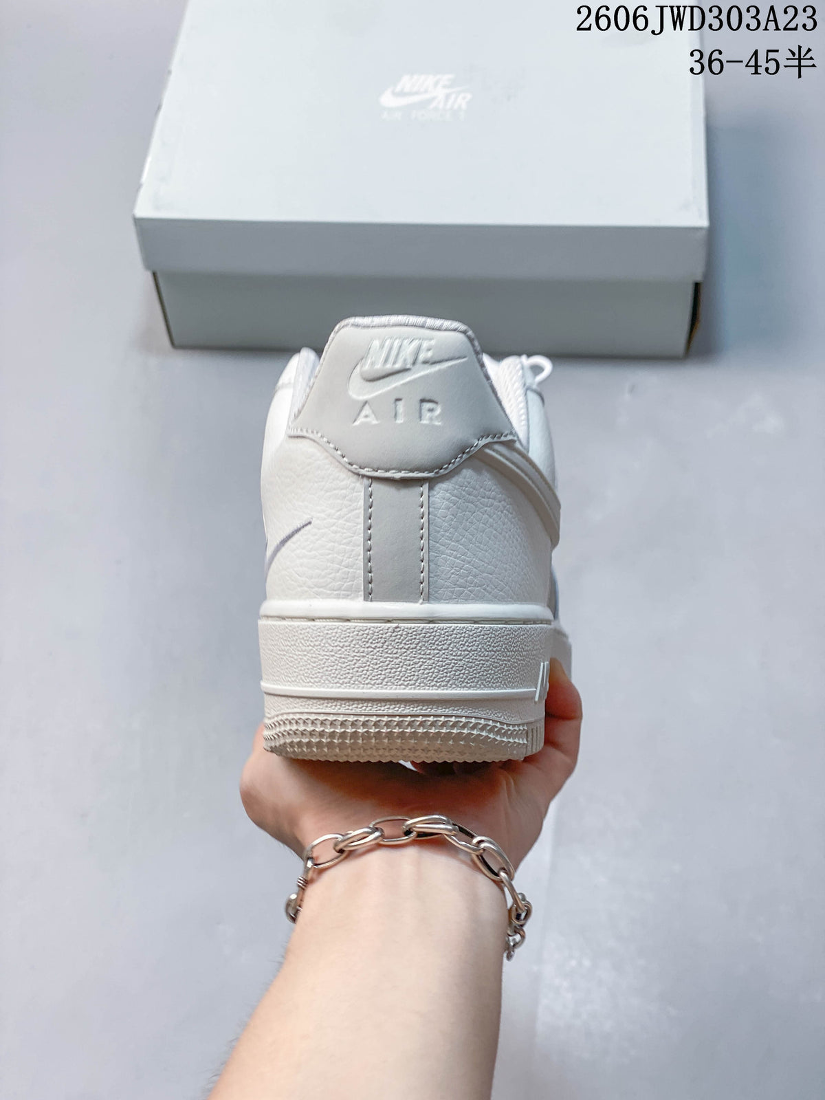 Nike Air Force 1 '07 Low White Sneakers