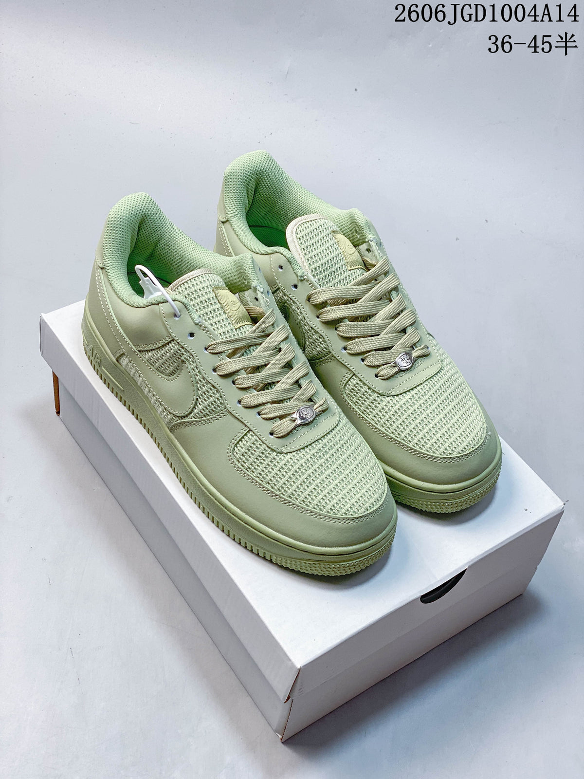 Nike Air Force 1 '07 Low Sneakers in Pale Green