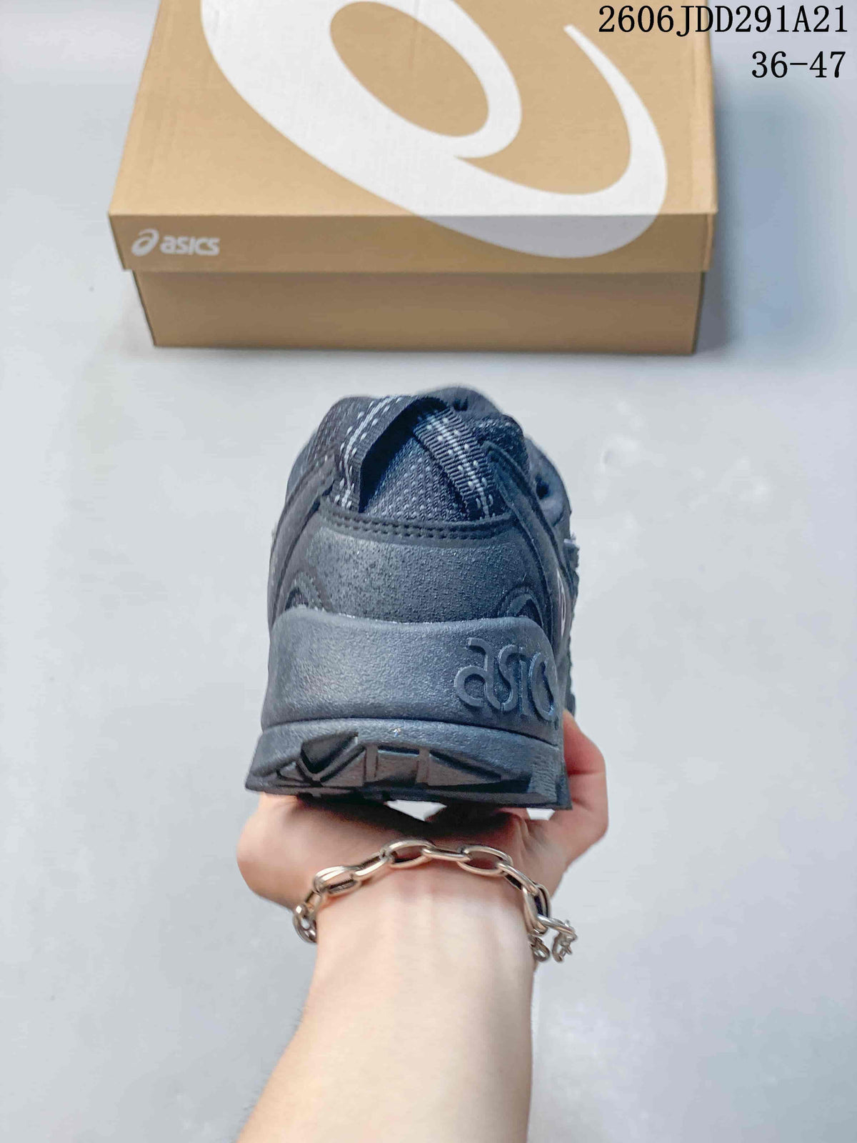 ASICS Gel-Pickax Trail Sneakers in Charcoal