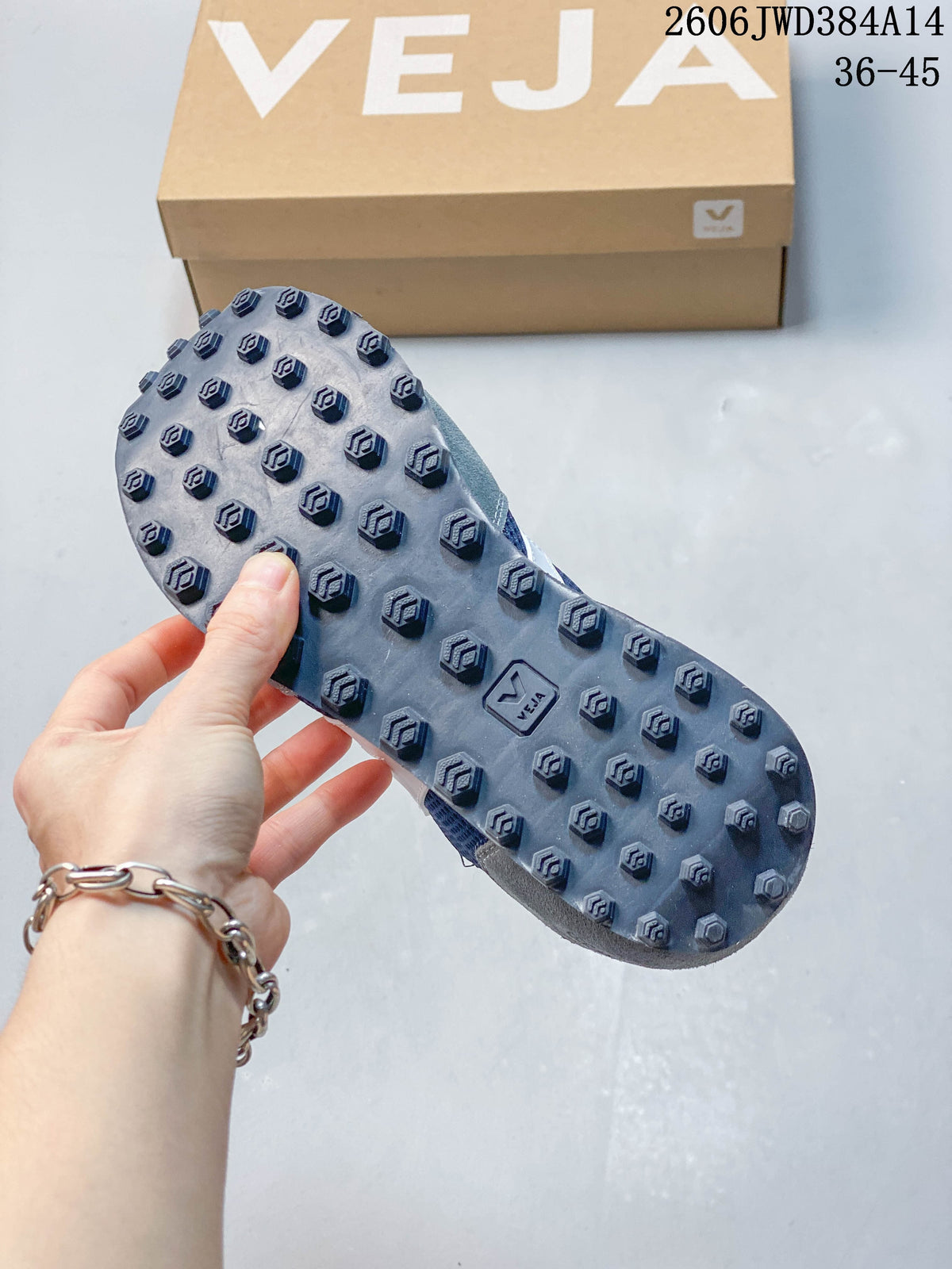 Veja Esplar Sneakers in Navy and Grey