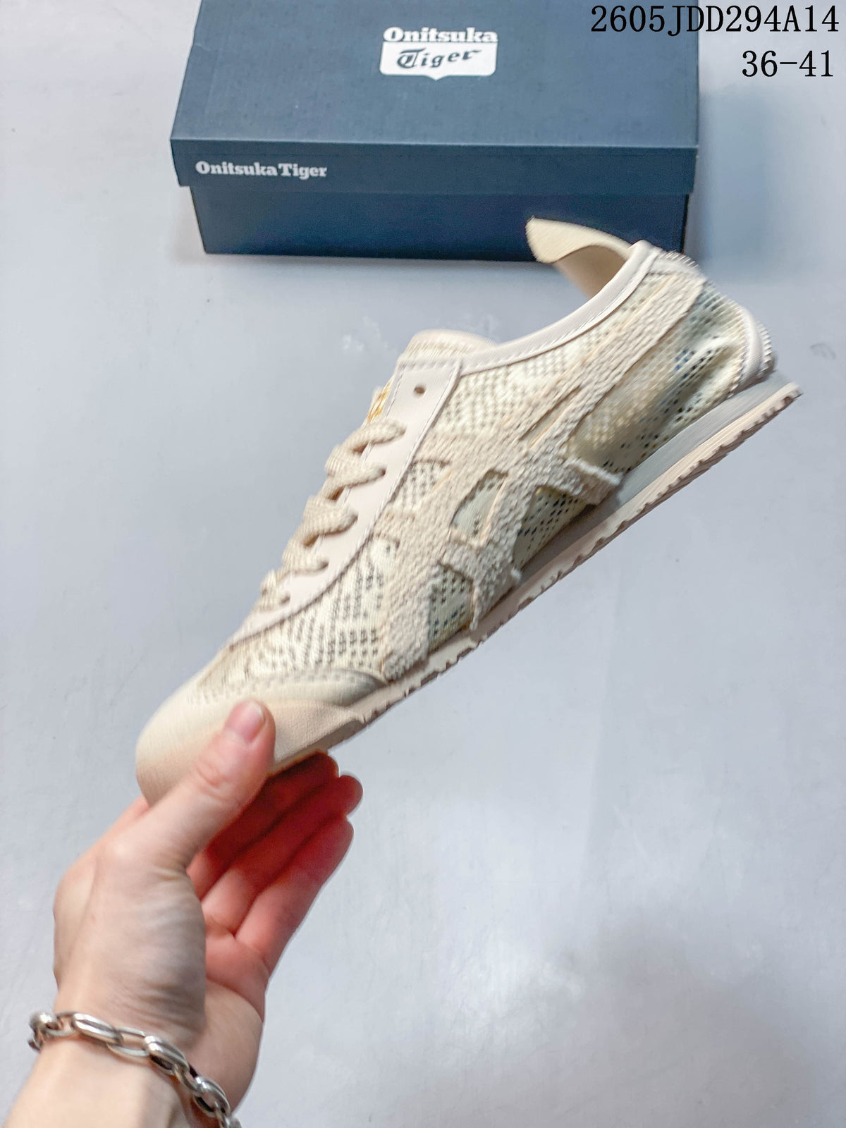 Onitsuka Tiger Mexico 66 Low-Top Sneakers in Cream