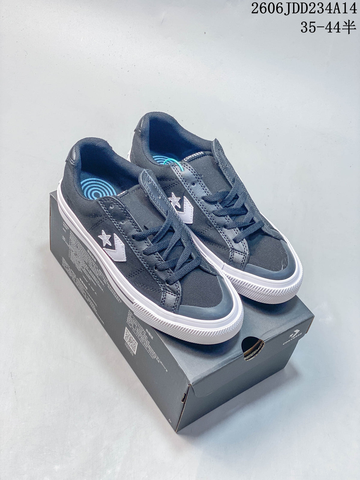 Converse Low-Top Lace-Up Sneakers in Charcoal