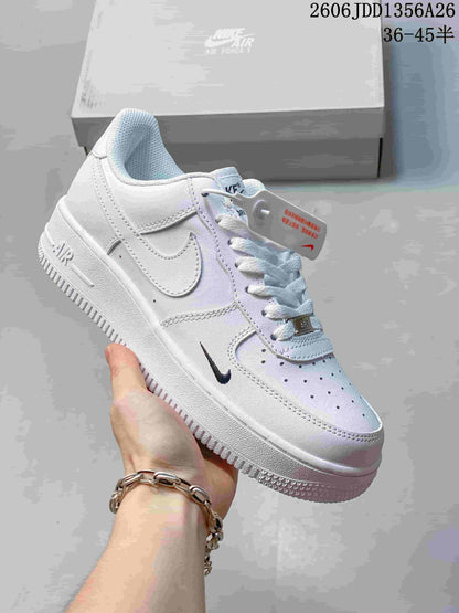 Nike Air Force 1 ’07 Low-Top Sneakers