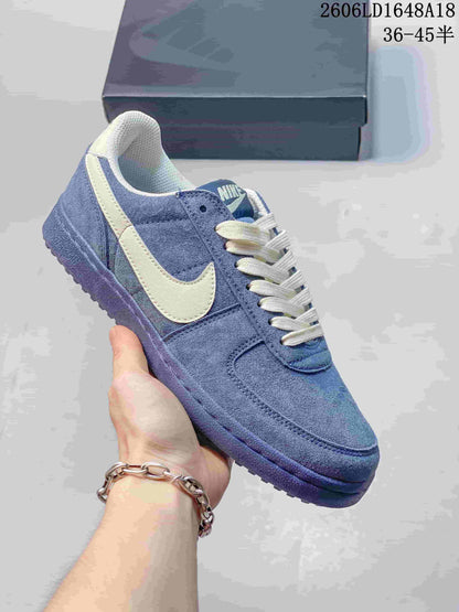 Nike Field General 82 SP Low-Top Sneakers