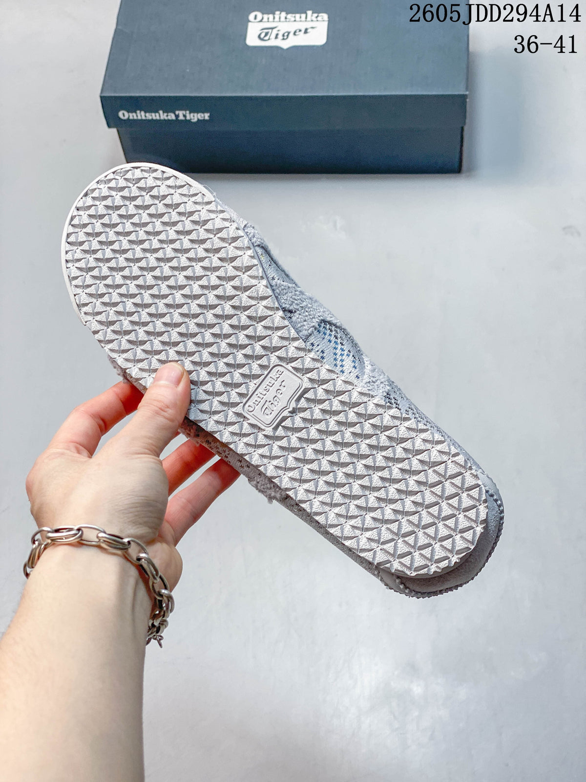 Onitsuka Tiger Mexico 66 Low-Top Sneakers in Light Gray