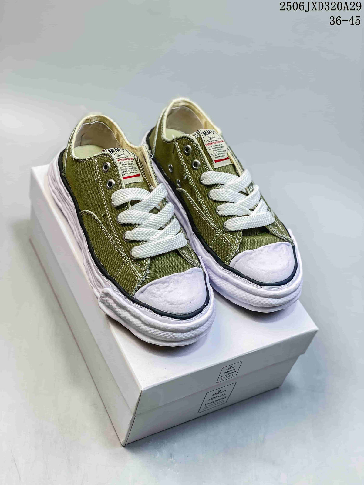 Maison MIHARA YASUHIRO Blakey Low-Top Sneakers, Olive