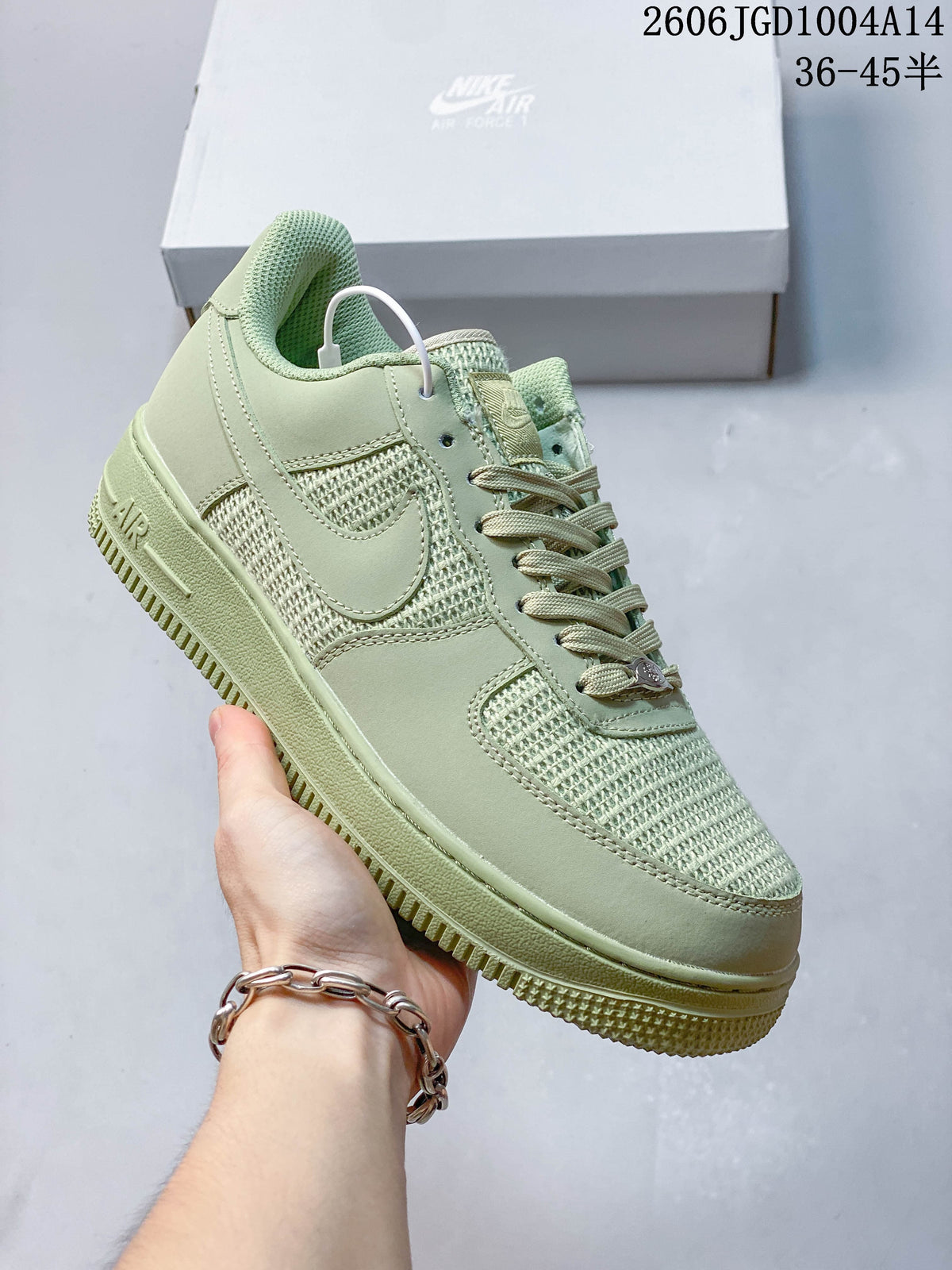 Nike Air Force 1 '07 Low Sneakers in Pale Green