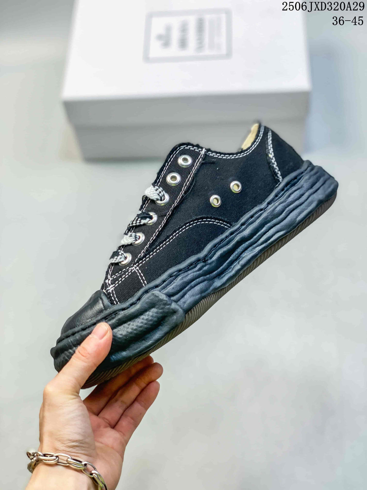 Maison Mihara Yasuhiro Blakey Low Sneakers, Black