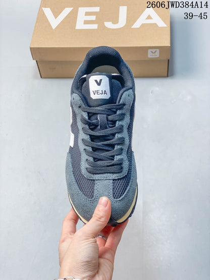 VEJA Esplar Retro-Style Sneakers in Navy and Grey