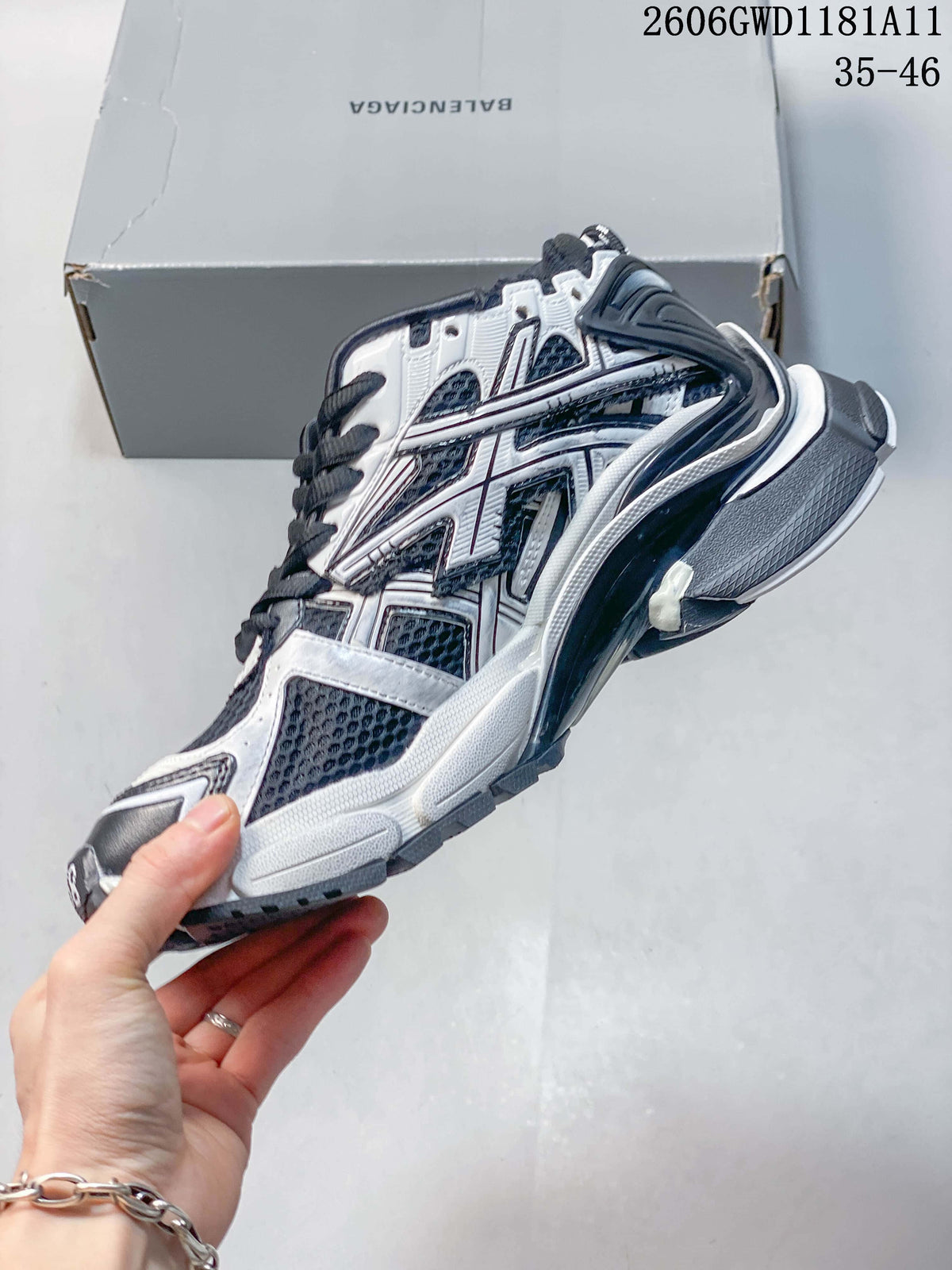 Balenciaga Runner Gradient Low-Top Sneakers, White and Navy