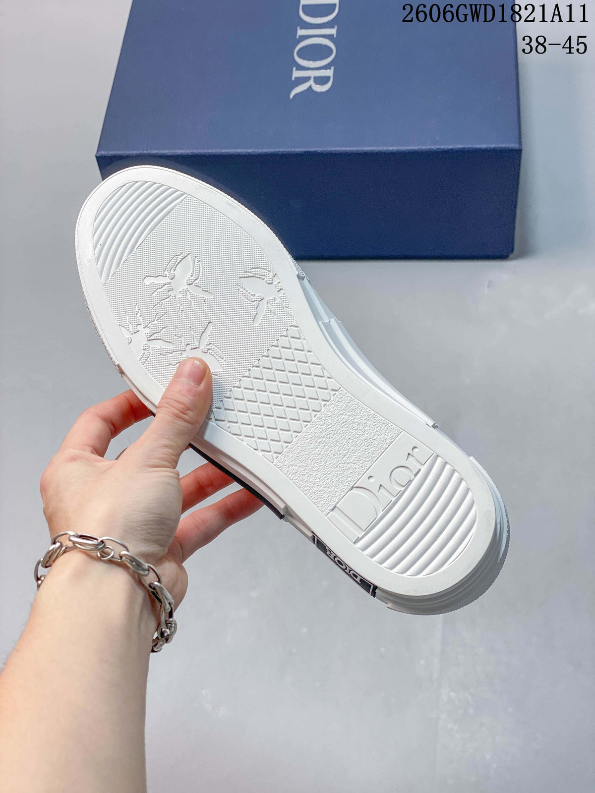 Dior B23 Low-Top Sneakers in Gray