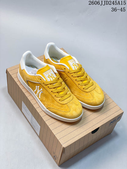 MLB New York Yankees Low-Top Sneakers in Yellow