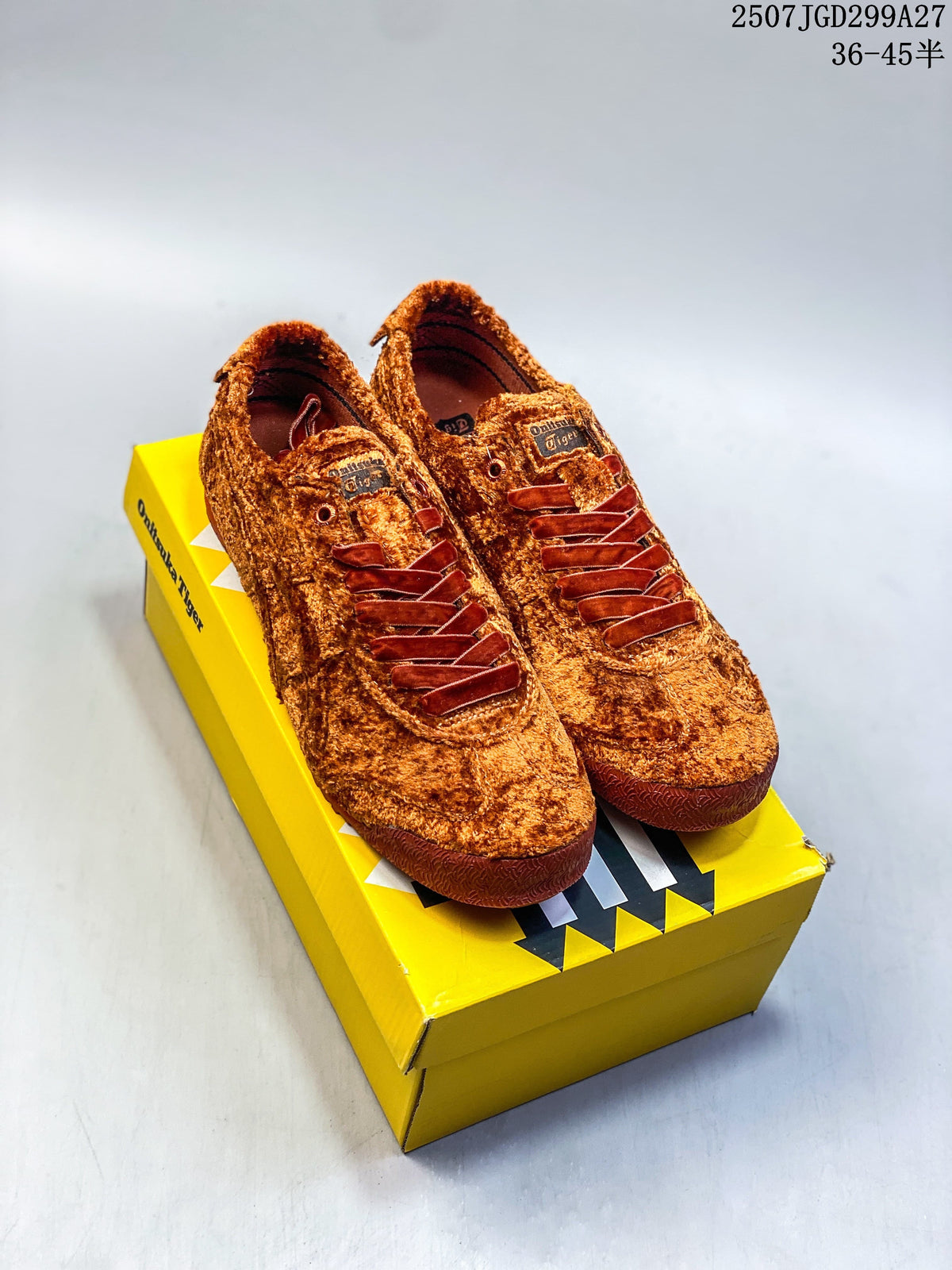 Onitsuka Tiger Mexico 66 SD Paraty Sneakers in Rust Brown