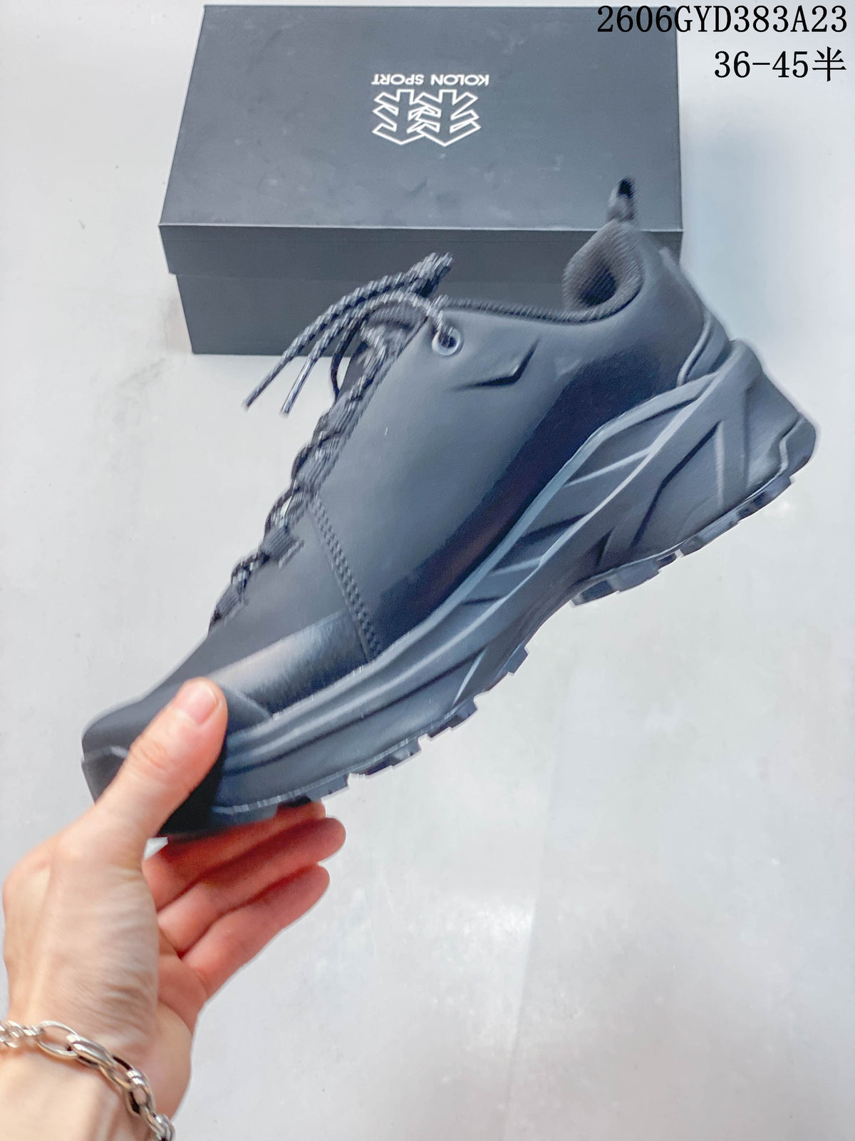 Kolon Sport MA Approach Venti Mega Hiking Sneakers