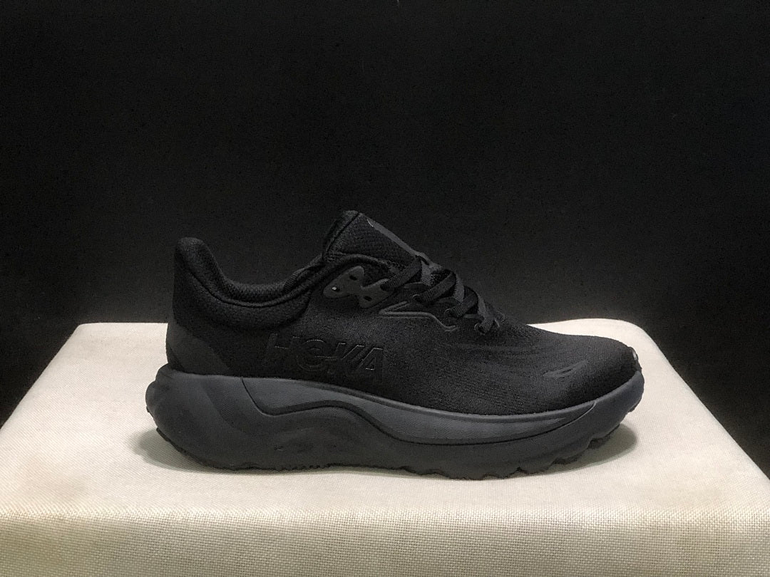 HOKA Arahi 8 Black Running Shoes