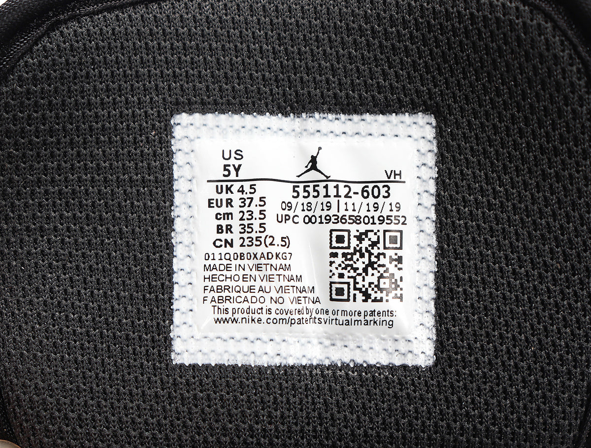 Interior size label showing US 5Y, UK 4.5, EUR 37.5, CM 23.5, and style code 555112-603.