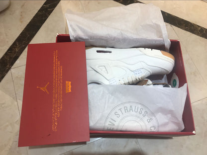 Jordan 4 Retro Levi's White Sneakers AQ2571-100