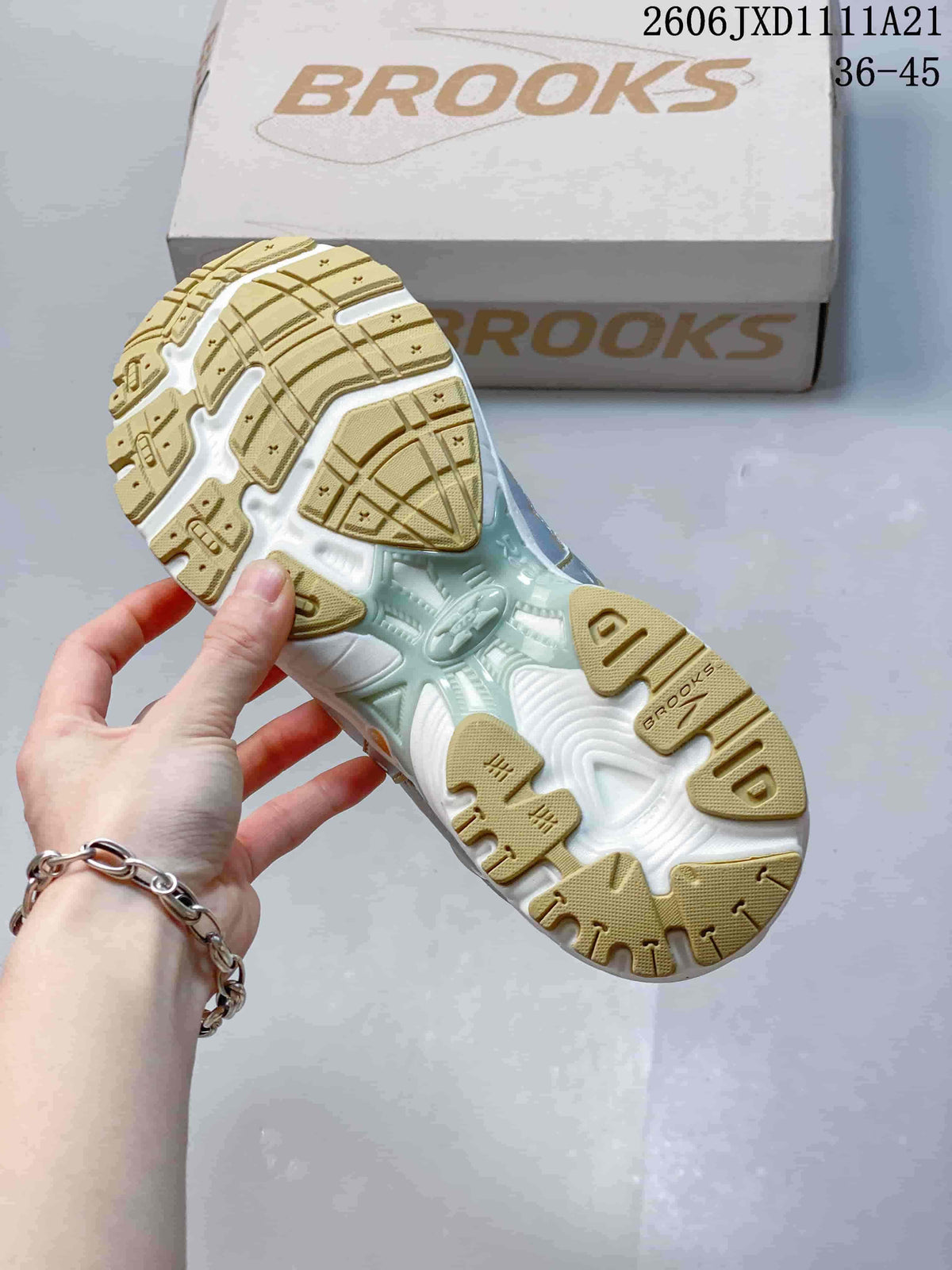 Brooks Adrenaline GTS 10 Running Sneakers – Yellow and Silver