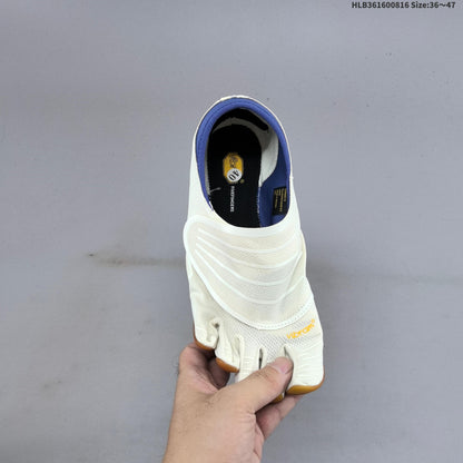 Vibram FiveFingers Groundsplay Training Shoes, White and Gum