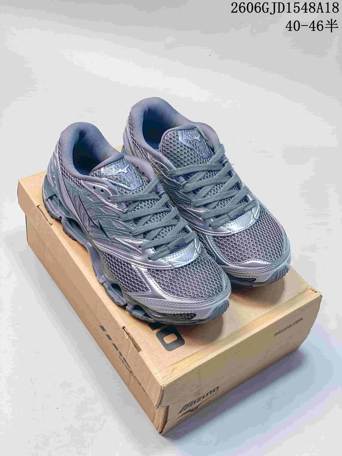 Mizuno Prophecy 8 Mesh Running Shoes in Metallic Gray