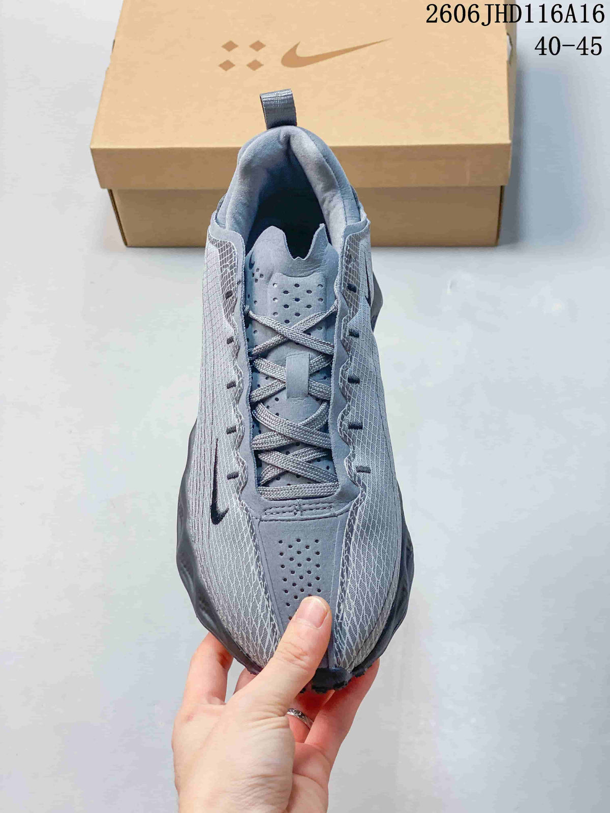 Nike Ava Rover Hs Running Shoes in Gray