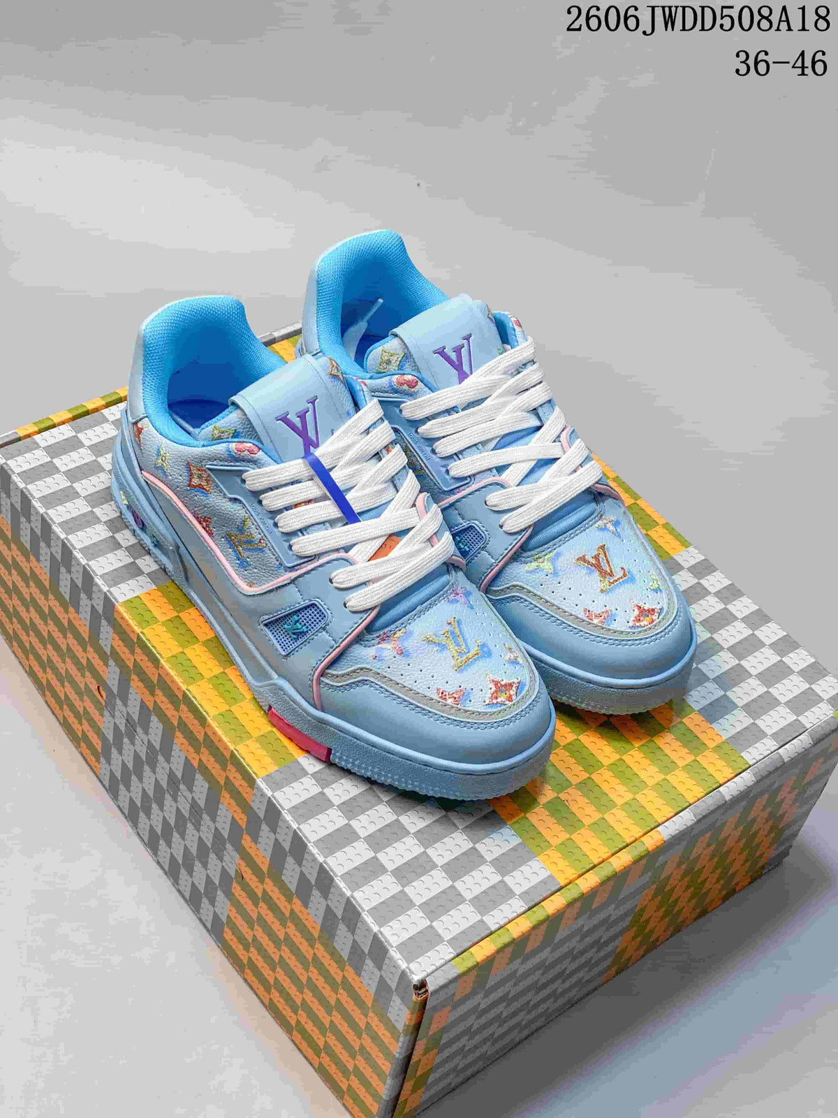 Louis Vuitton Trainer Low-Top Sneakers in Blue