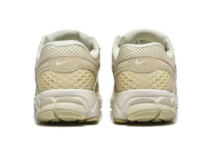 Nike Zoom Vomero 5 Sneakers in Beige and White