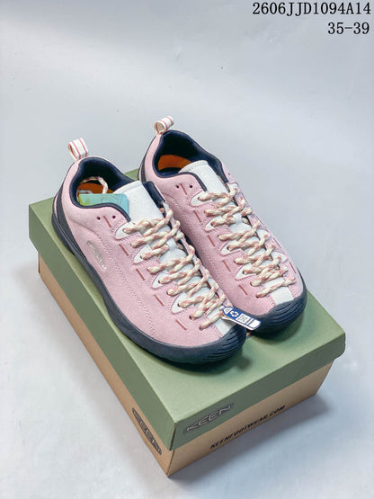KEEN Jasper Low-Top Sneakers in Pink