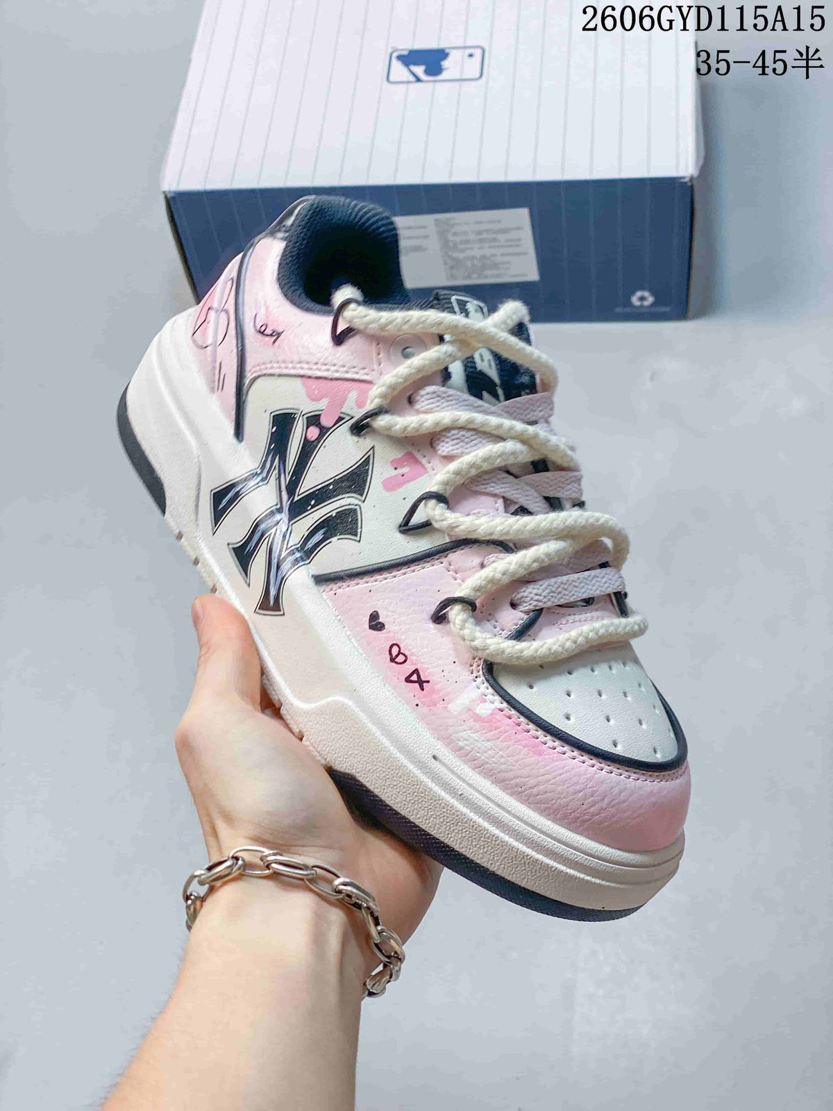 MLB Chunky Liner Low-Top Sneakers Pink and White 3ASXCA12N
