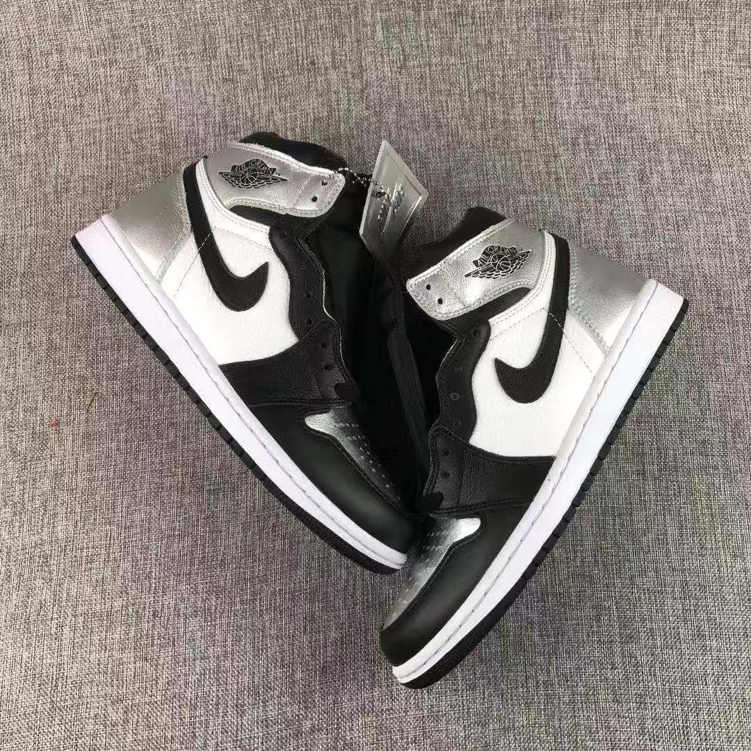 Jordan Air Jordan 1 Silver Toe High-Top Sneakers CD0461-001
