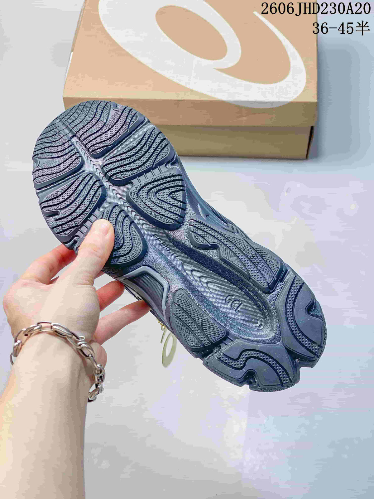 ASICS GEL-NYC 2 Sneakers in Navy and Silver