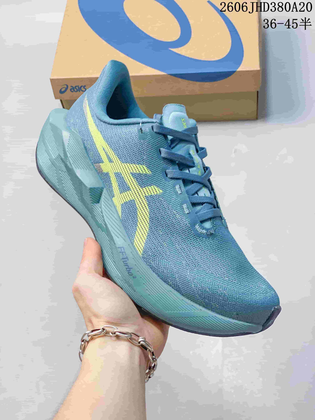 ASICS NOVABLAST 6 Running Shoes 1012C008-405