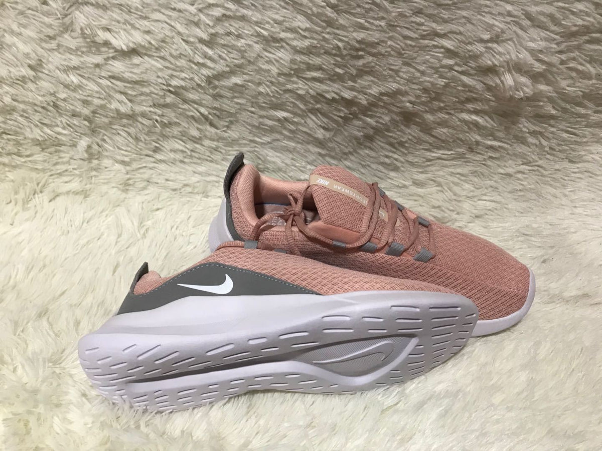 Nike Lunarsolo 5 Running Shoes in Dusty Rose