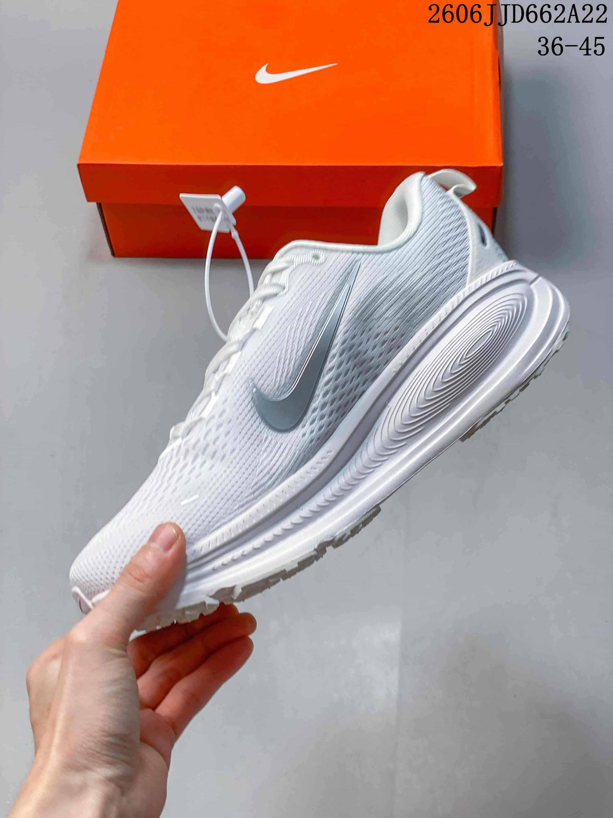 Nike Vomero 18 Men's Running Shoes, White